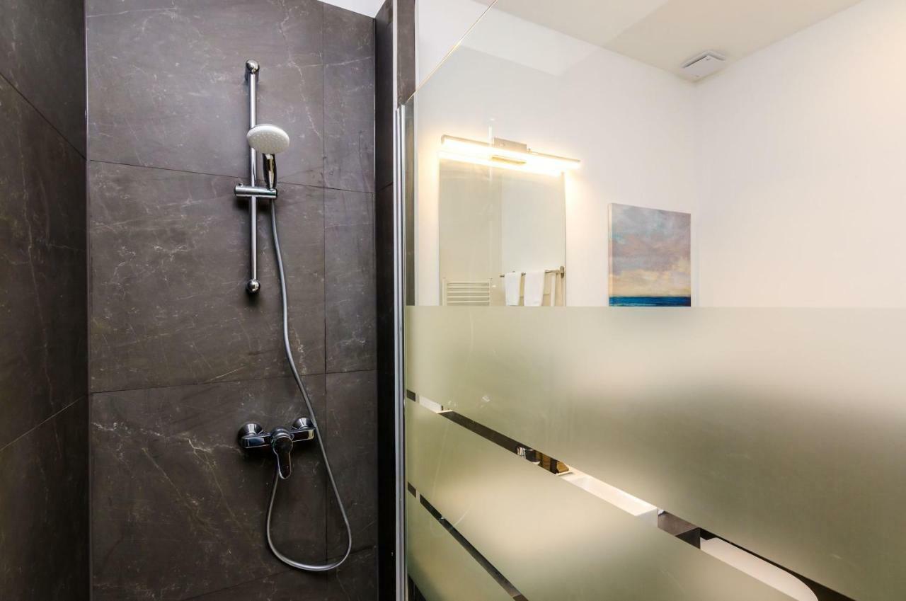 Rooms4U ดูบรอฟนิก ภายนอก รูปภาพ